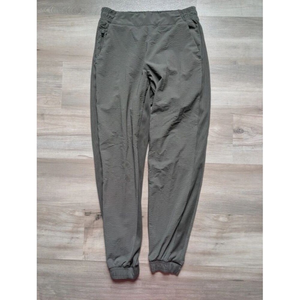 Athleta Textured Brooklyn Jogger in Olive Green, Size 4 (D2)